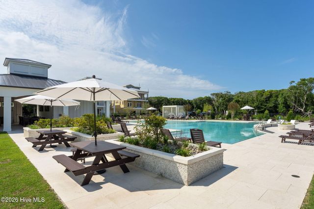 70 Peregrine Court, Holly Ridge, NC 28445