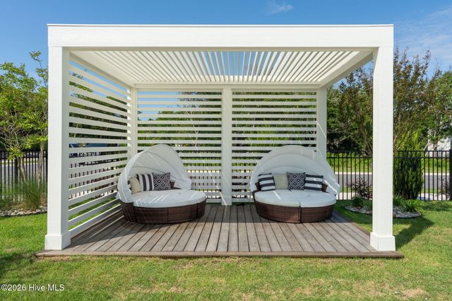 70 Peregrine Court, Holly Ridge, NC 28445