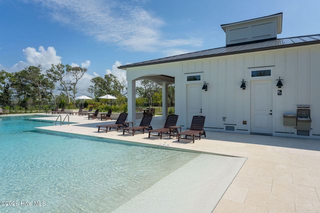 70 Peregrine Court, Holly Ridge, NC 28445