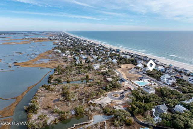 70 Peregrine Court, Holly Ridge, NC 28445