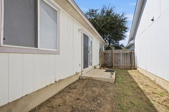 1522 Parkfield CIR, Round Rock, TX 78664