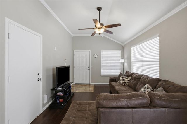1522 Parkfield CIR, Round Rock, TX 78664