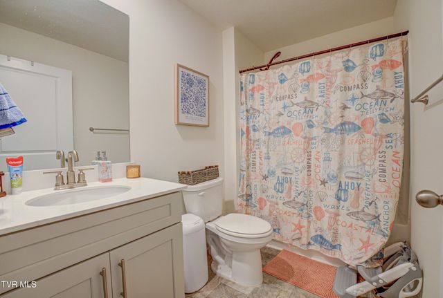 1048 Persimmon Hollow, Greeneville, TN 37745