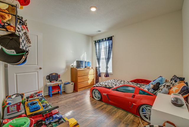 1048 Persimmon Hollow, Greeneville, TN 37745