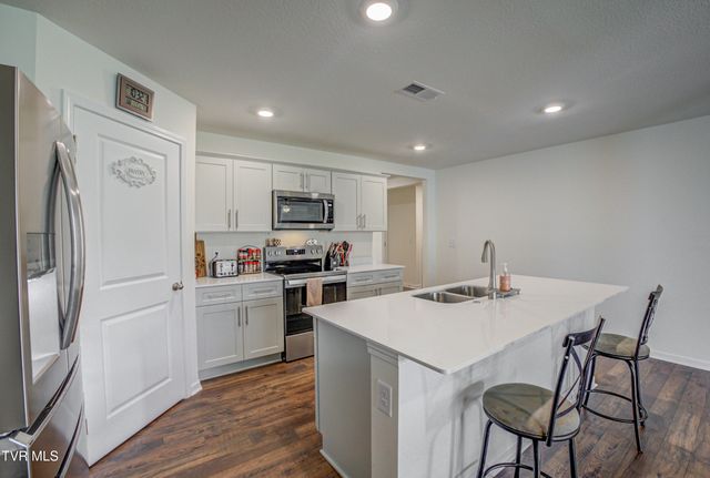 1048 Persimmon Hollow, Greeneville, TN 37745