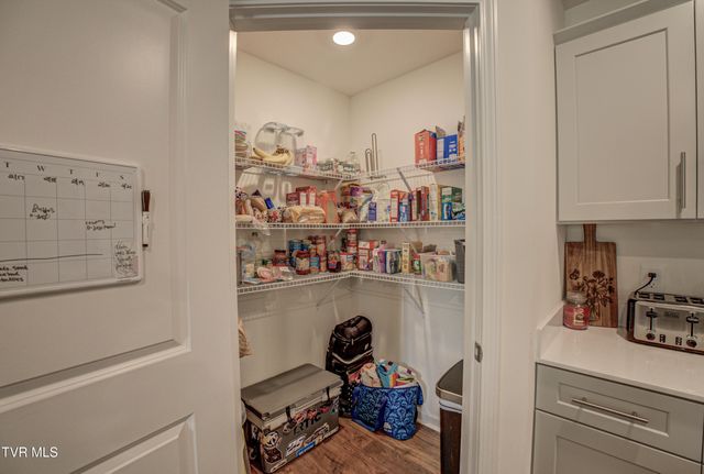 1048 Persimmon Hollow, Greeneville, TN 37745