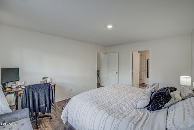 1048 Persimmon Hollow, Greeneville, TN 37745