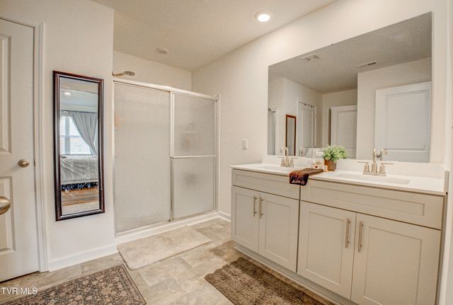 1048 Persimmon Hollow, Greeneville, TN 37745