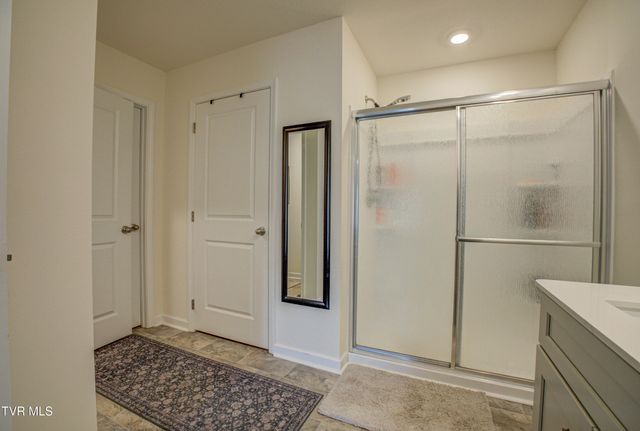 1048 Persimmon Hollow, Greeneville, TN 37745