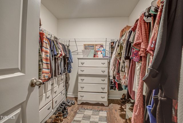 1048 Persimmon Hollow, Greeneville, TN 37745