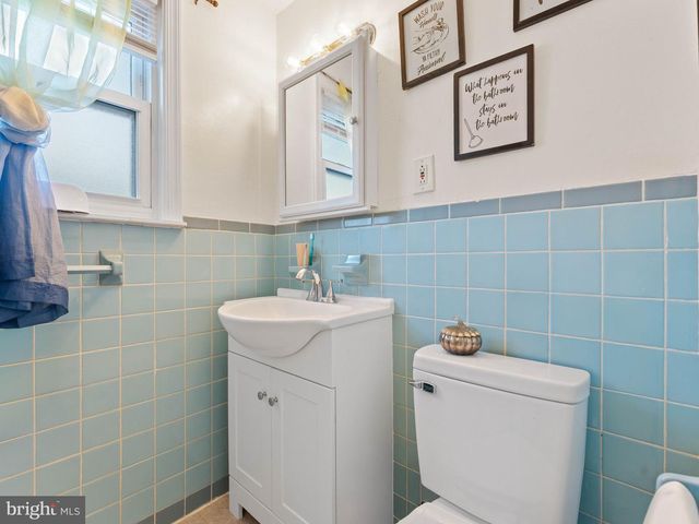 3414 HOLYOKE RD, Philadelphia, PA 19114