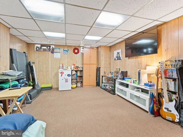 3414 HOLYOKE RD, Philadelphia, PA 19114
