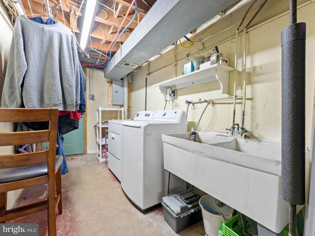 3414 HOLYOKE RD, Philadelphia, PA 19114