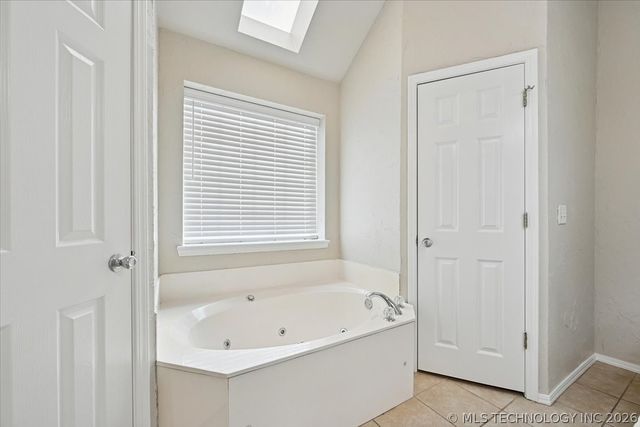 11721 S 104th East Avenue, Bixby, OK 74008