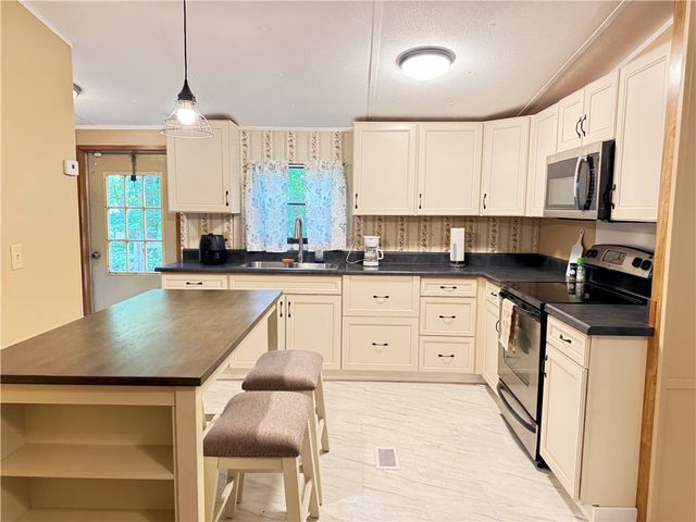 111 Marietta Drive, Westminster, SC 29693