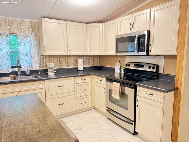 111 Marietta Drive, Westminster, SC 29693