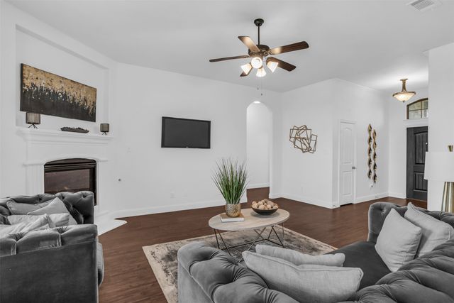 1130 Yukon Boulevard, Waxahachie, TX 75167