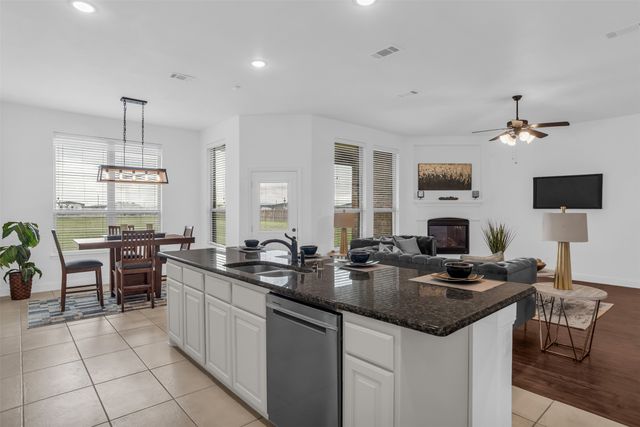 1130 Yukon Boulevard, Waxahachie, TX 75167