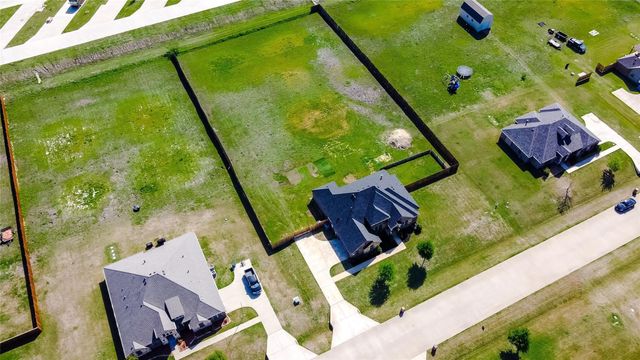 1130 Yukon Boulevard, Waxahachie, TX 75167