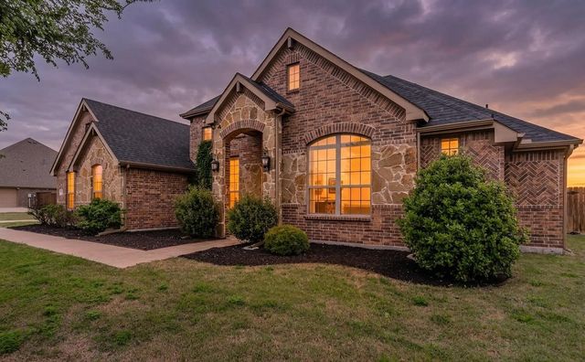 1130 Yukon Boulevard, Waxahachie, TX 75167