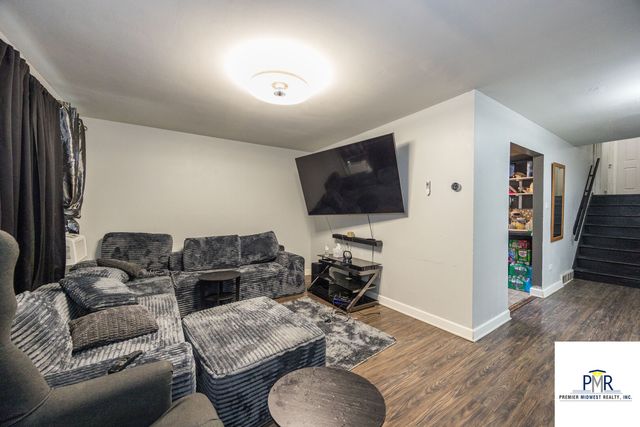 5750 S Lowe Avenue, Chicago, IL 60621