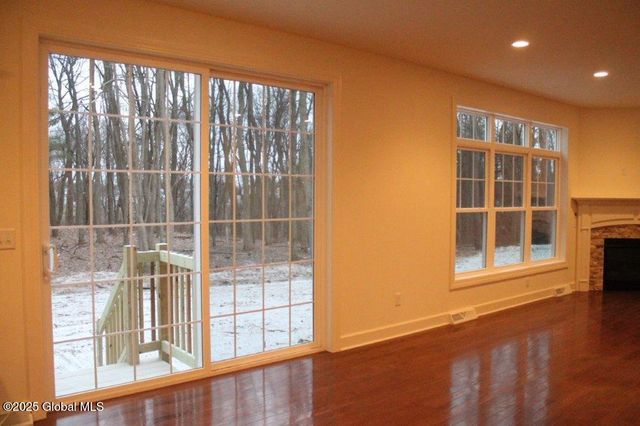 905 Ridge View Circle, Castleton-on-hudson, NY 12033