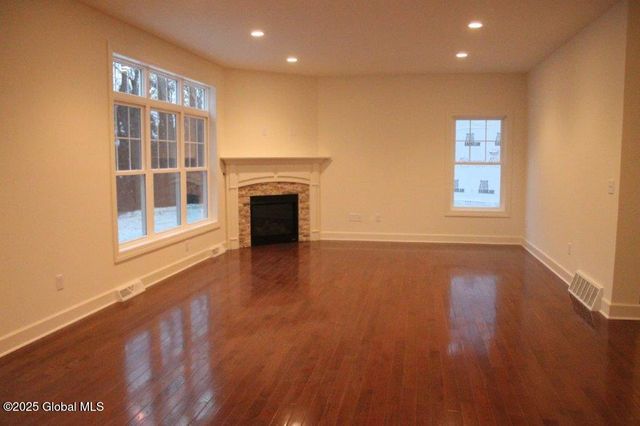 905 Ridge View Circle, Castleton-on-hudson, NY 12033