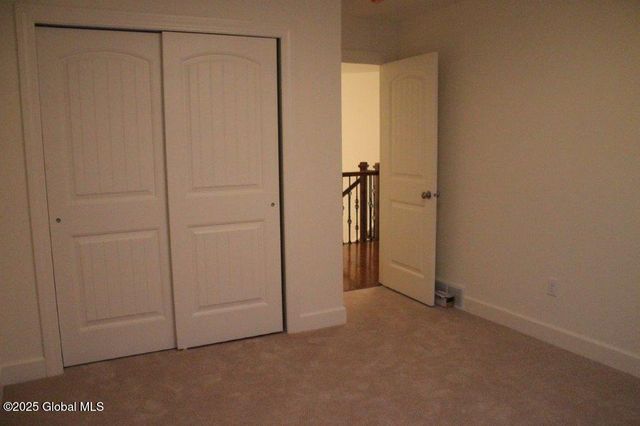 905 Ridge View Circle, Castleton-on-hudson, NY 12033