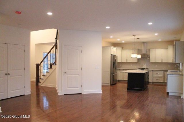 905 Ridge View Circle, Castleton-on-hudson, NY 12033