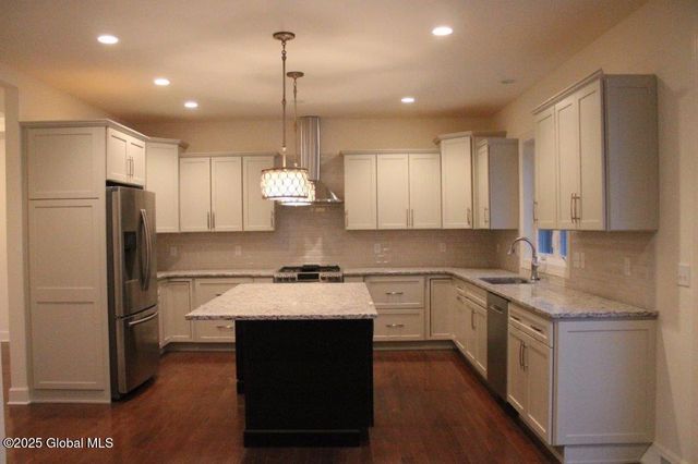 905 Ridge View Circle, Castleton-on-hudson, NY 12033