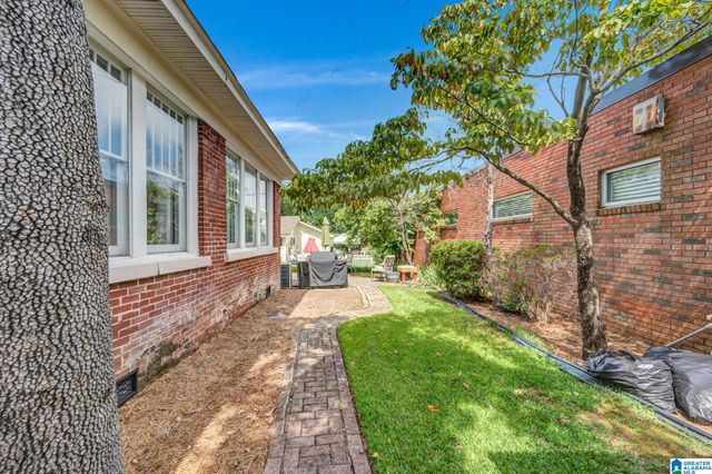 302 3RD STREET, Oneonta, AL 35121