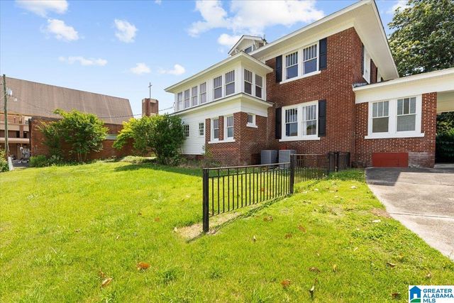 302 3RD STREET, Oneonta, AL 35121