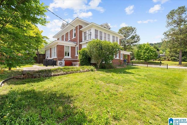 302 3RD STREET, Oneonta, AL 35121