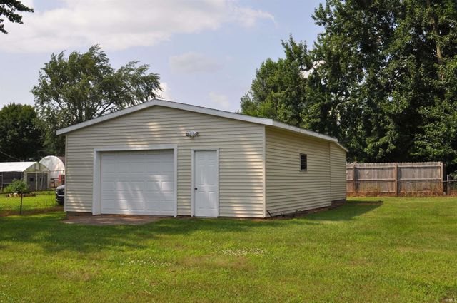 24043 Sunnyside Avenue, Elkhart, IN 46516