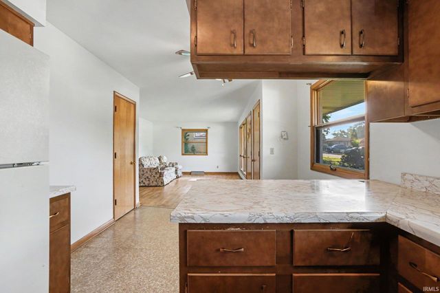 24043 Sunnyside Avenue, Elkhart, IN 46516