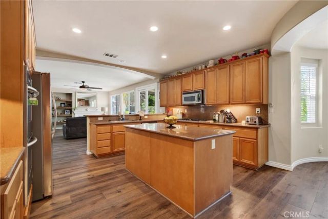 18397 Swallowtail Lane, Riverside, CA 92504