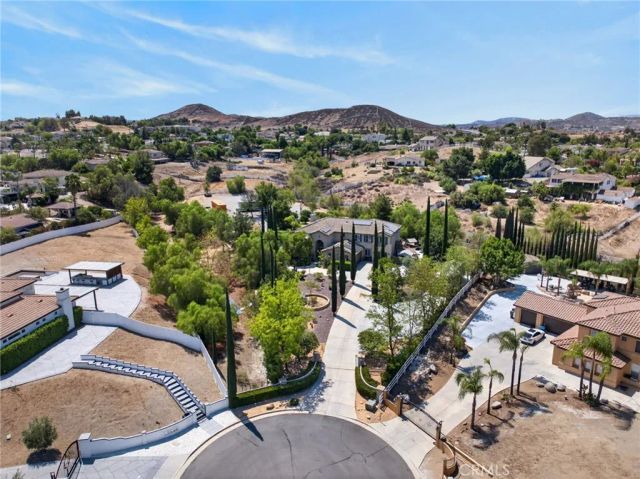 18397 Swallowtail Lane, Riverside, CA 92504