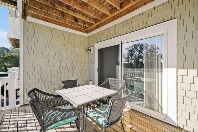 612 W Brown Street Apt B, Southport, NC 28461