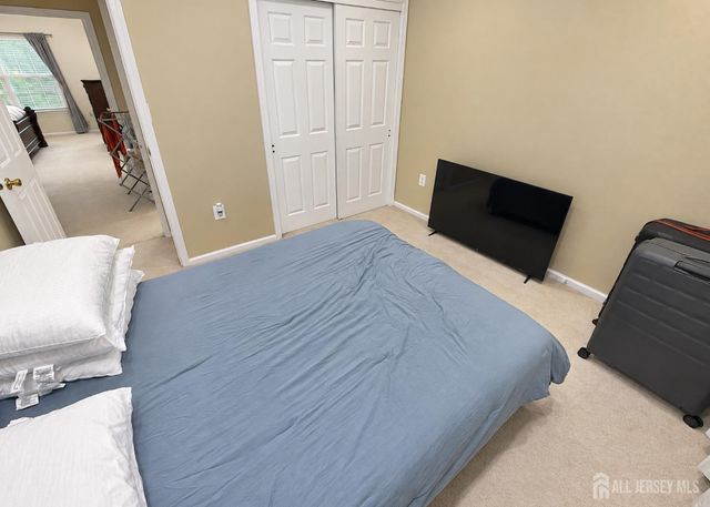 17 Balboa Lane, Franklin, NJ 08823