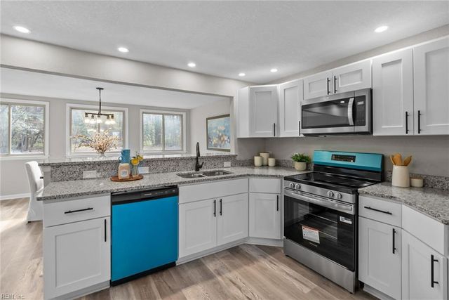 501 Fernwood Farms RD, Chesapeake, VA 23320