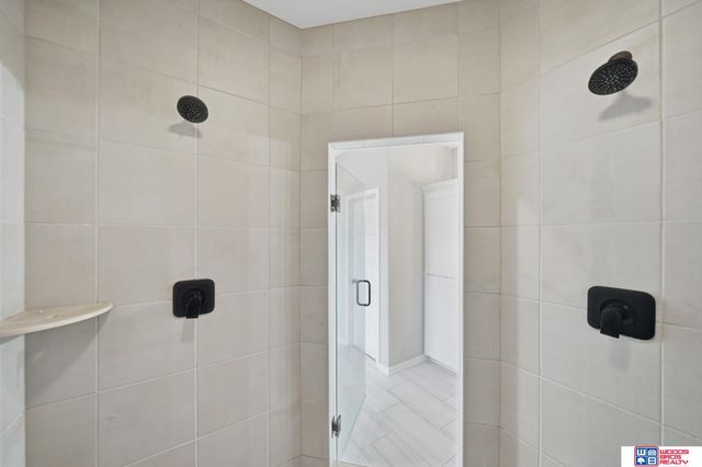 9650 Topher Boulevard, Lincoln, NE 68526