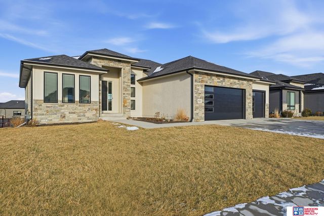 9650 Topher Boulevard, Lincoln, NE 68526