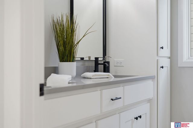 9650 Topher Boulevard, Lincoln, NE 68526