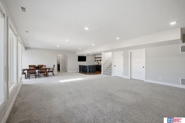 9650 Topher Boulevard, Lincoln, NE 68526