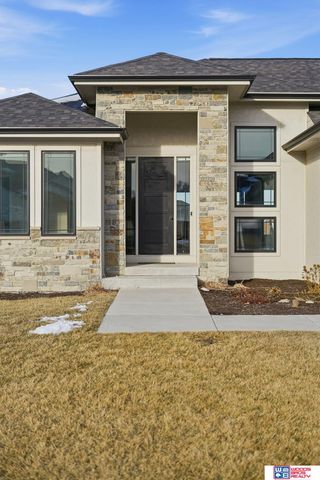 9650 Topher Boulevard, Lincoln, NE 68526