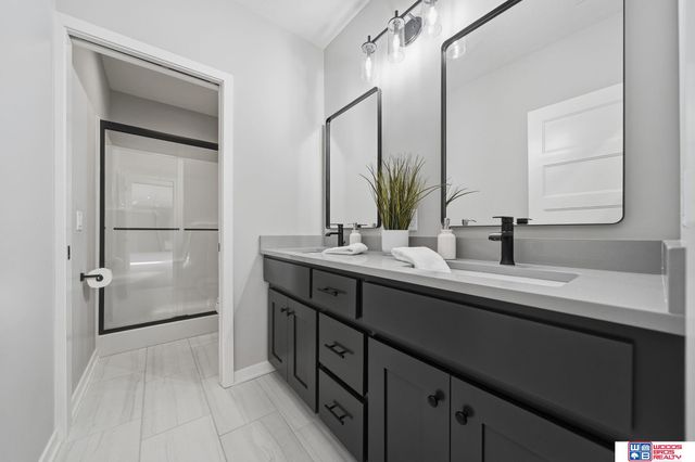 9650 Topher Boulevard, Lincoln, NE 68526