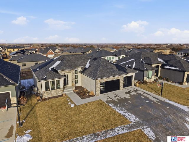 9650 Topher Boulevard, Lincoln, NE 68526