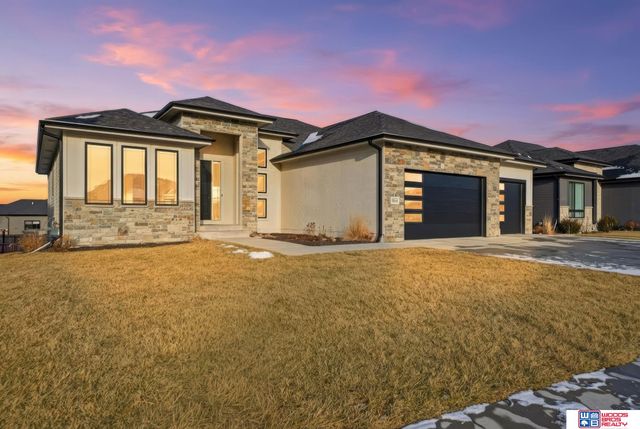 9650 Topher Boulevard, Lincoln, NE 68526