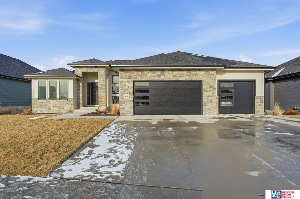 9650 Topher Boulevard, Lincoln, NE 68526