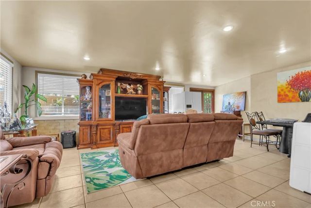 1140 Sturbridge, La Habra, CA 90631